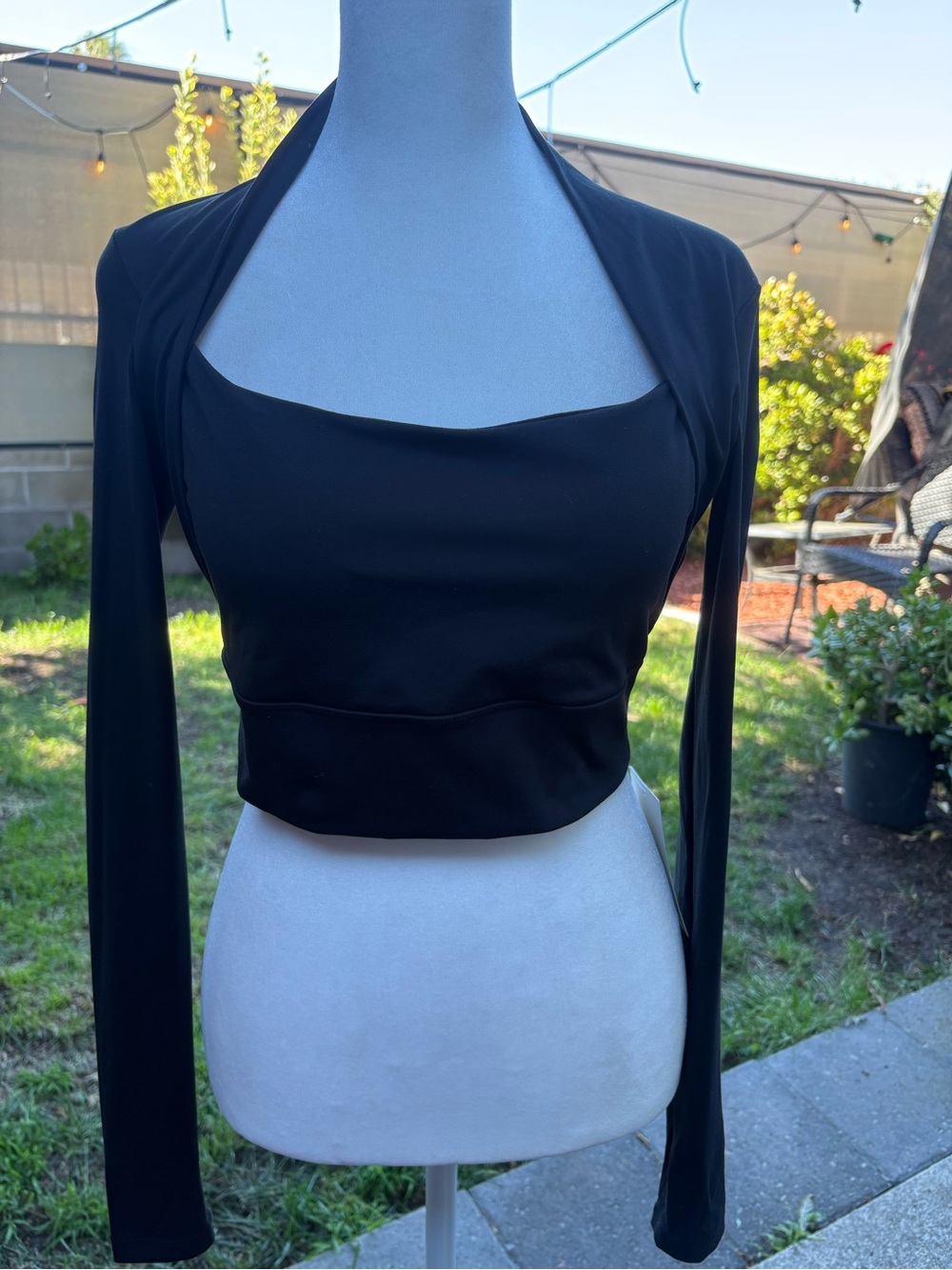 HALARA Black Long-Sleeve Square-Neck Crop Top